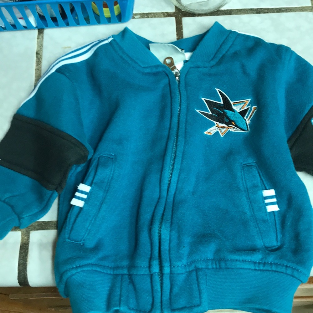 San Jose sharks sweatshirt